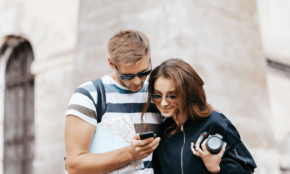 Cómo la eSIM garantiza internet estable durante viajes largos