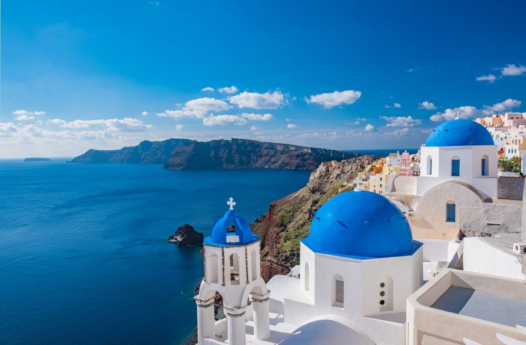 Travel to Greece with BLINK eSIM