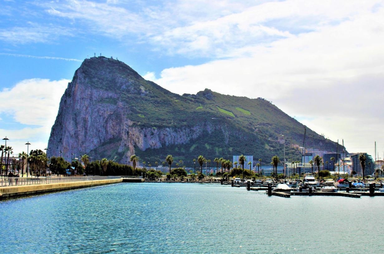 Travel around Gibraltar with the BLINK eSIM